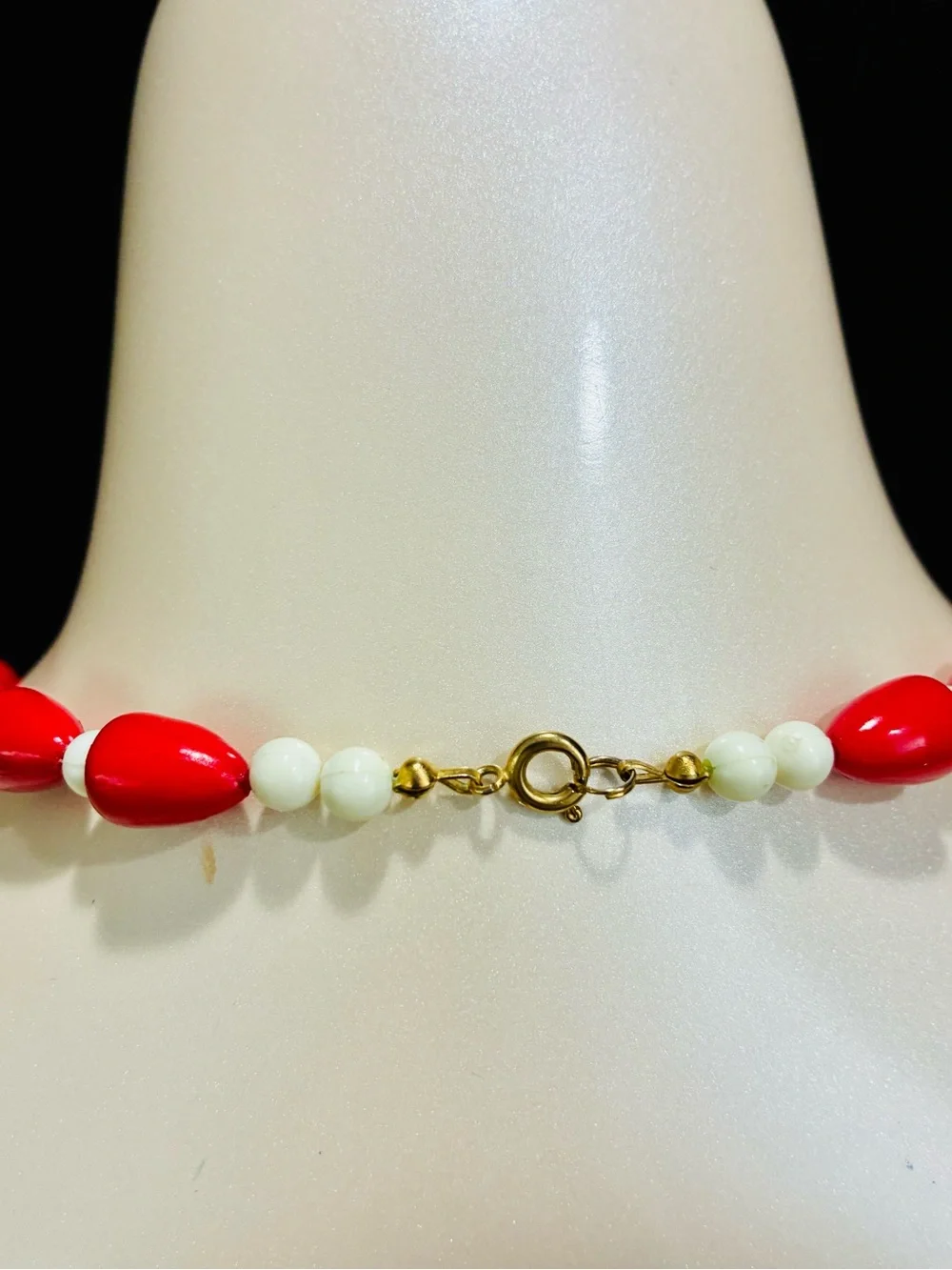 VTG Lucite Red and White Bead MCM Necklace - Retro Women’s Jewelry Lightweight